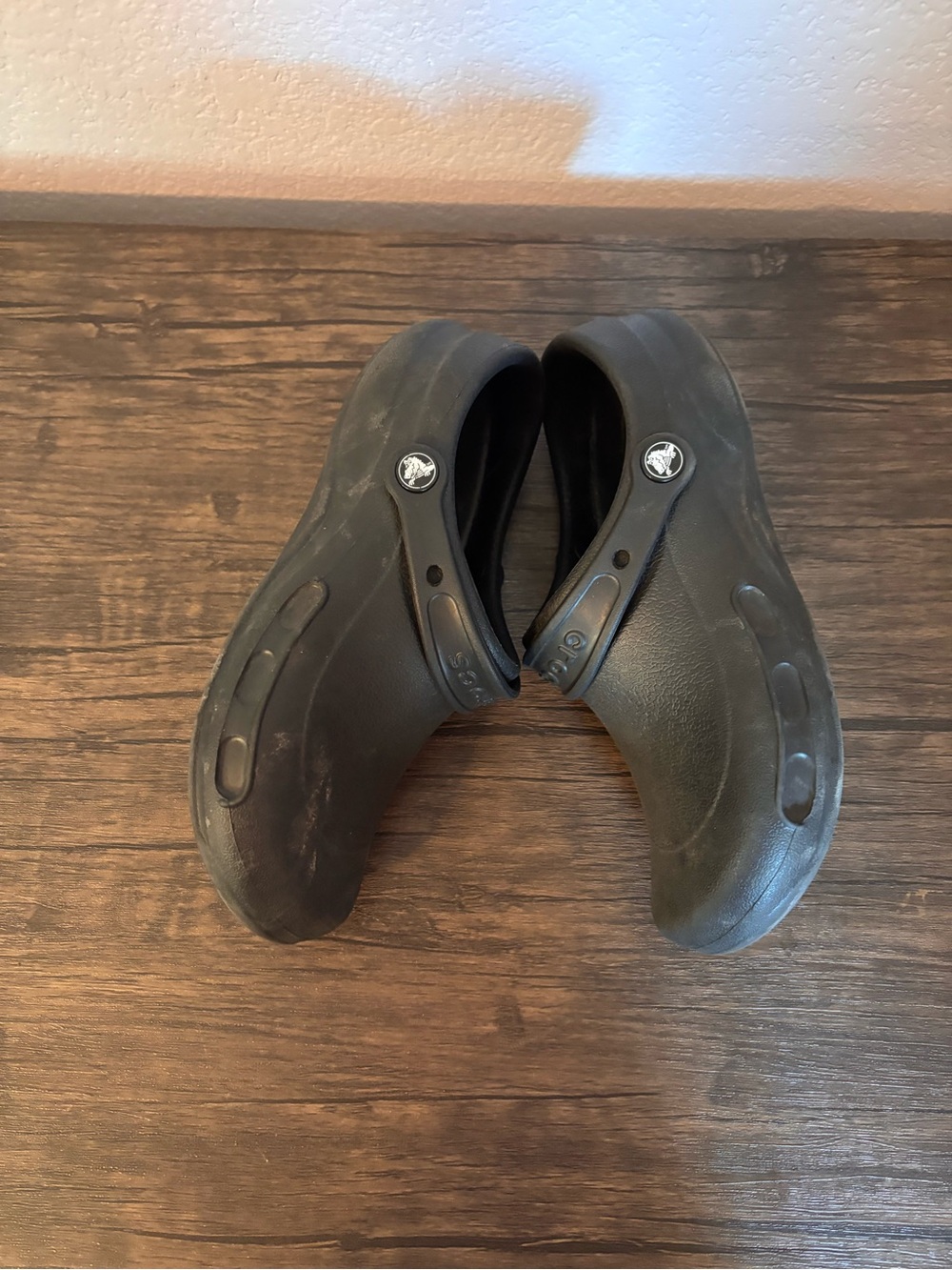 Crocs size 8 - Picture 3 of 7